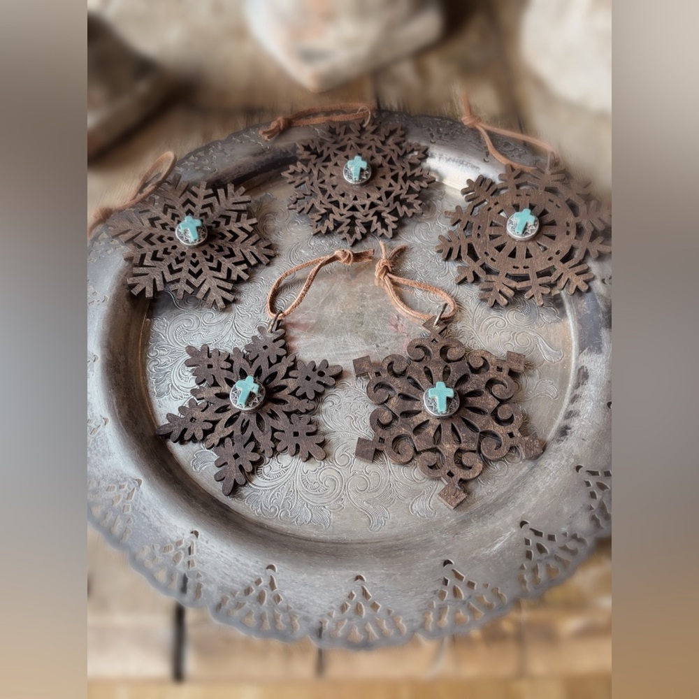 Ornaments Rustic Snowflake Cross Set of Five